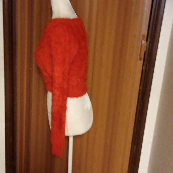 VERTY RED FUZZY CROPPED BUTTON UP SWEATER - Picture 4 of 5